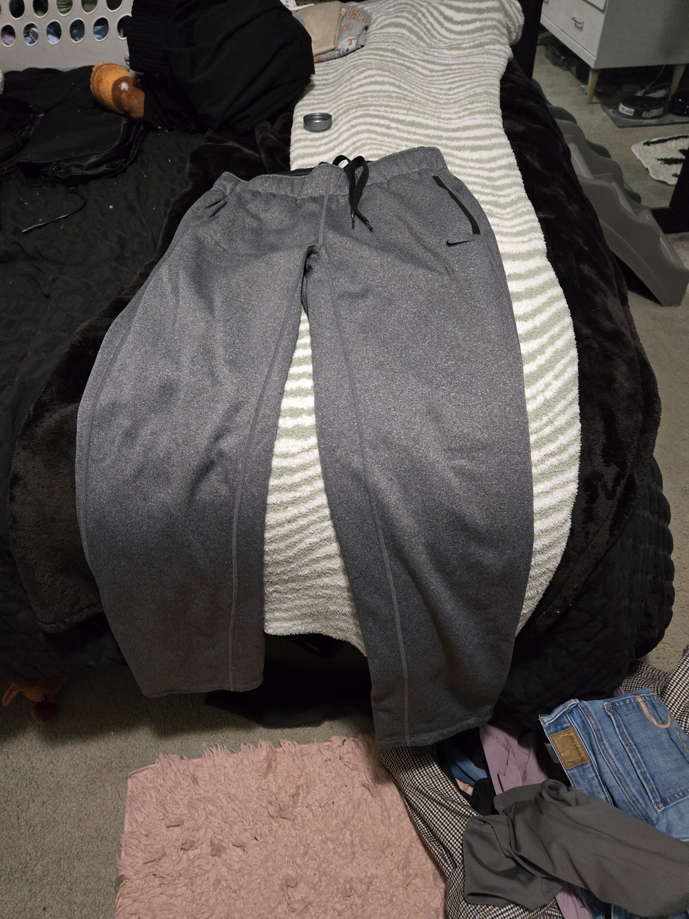 Nike Women's Gray Athletic Tech Fleece Jogger Pants